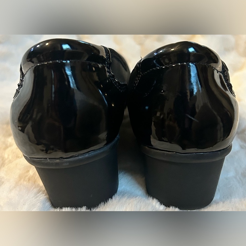 Dexflex Comfort Black Women's Slip on wedge heel women’s size 7.5 Wide - Picture 9 of 11